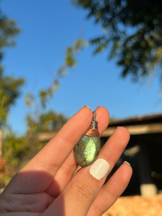 Labradorite Pendent (handmade)