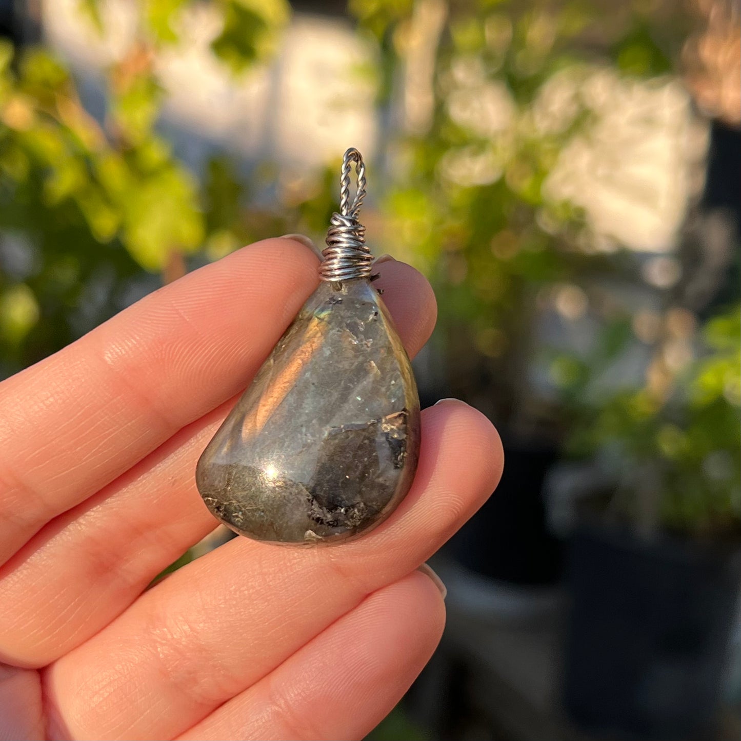 Labradorite Pendent (Handmade)
